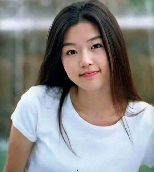 娱乐吃瓜酱周深,娱乐吃瓜酱的甜蜜旋律之旅